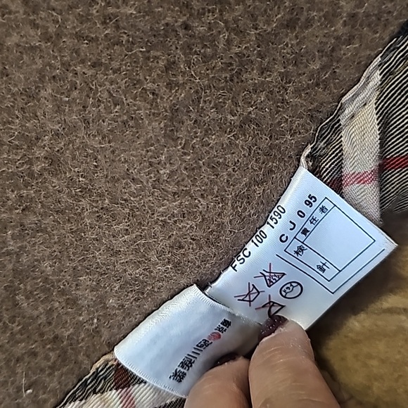 ❣️Burberrys Blanket❣️ - Picture 6 of 9